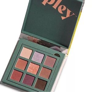 PLAY • MODERN MUSE PALETTE • NEW IN BOX